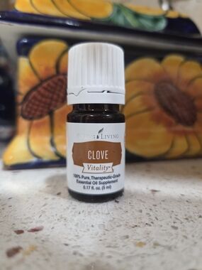 Young Living Clove Vitality Oil - New